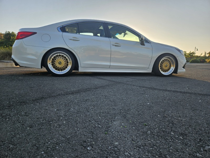 Abraham  Gaviola 's 2018 Legacy 3.6R