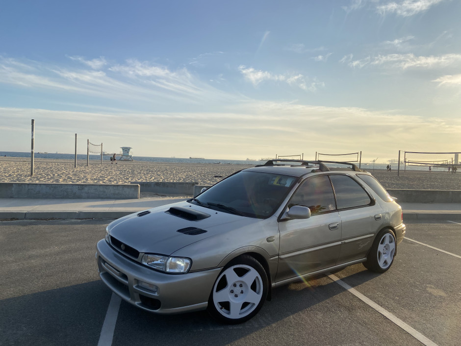 Mario R's 2000 Impreza Outback Sport