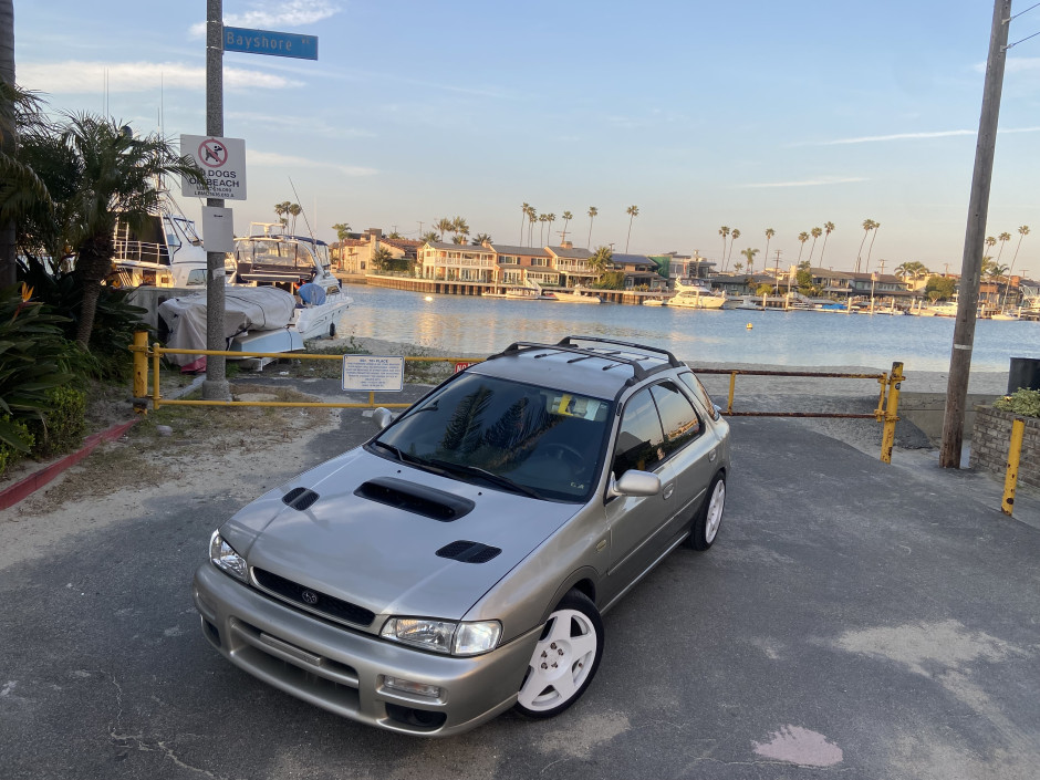 Mario R's 2000 Impreza Outback Sport