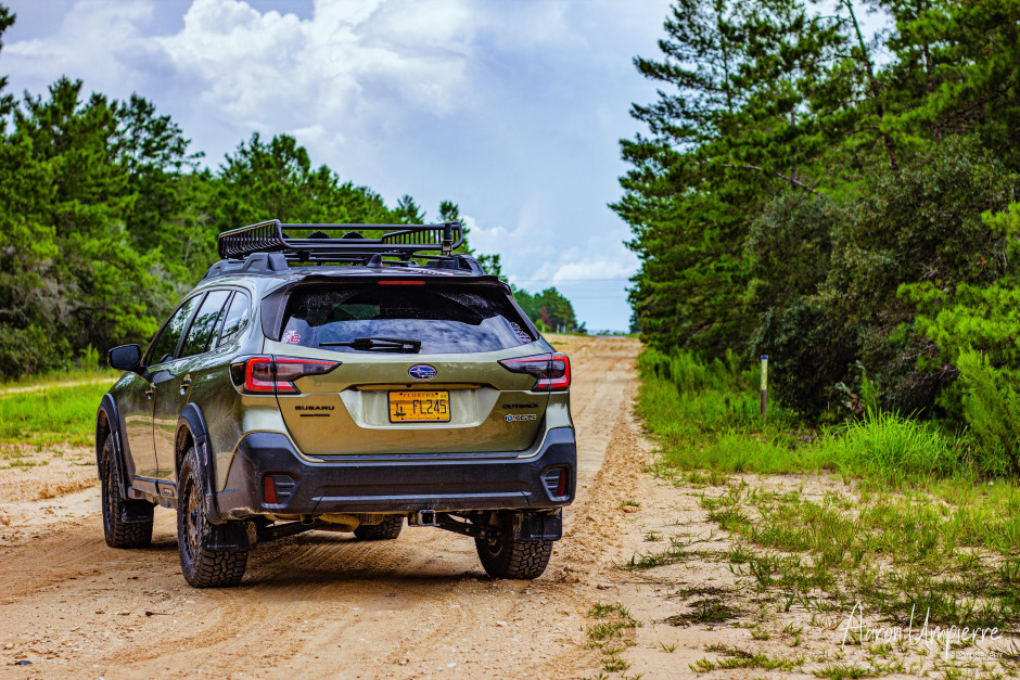 Aaron  Umpierre's 2021 Outback Premium 2.5L 