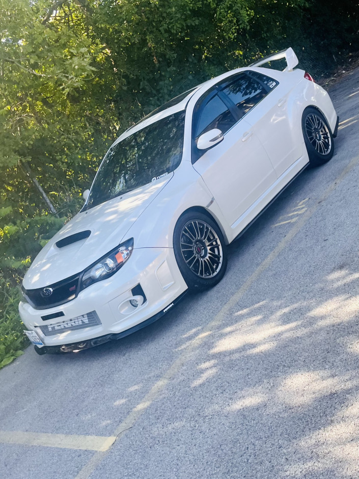 James  R's 2011 Impreza Limited 