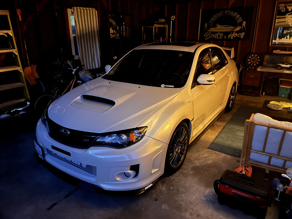 James  R's 2011 Impreza Limited 